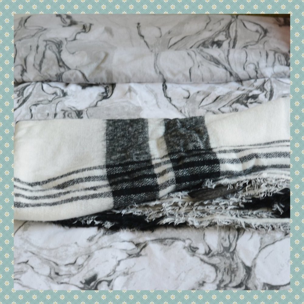 Zara Black and White Blanket Scarf